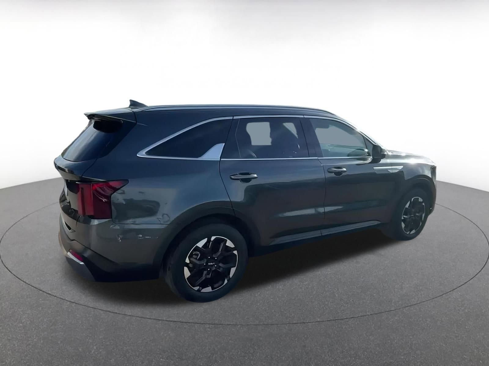 2024 Kia Sorento S 13
