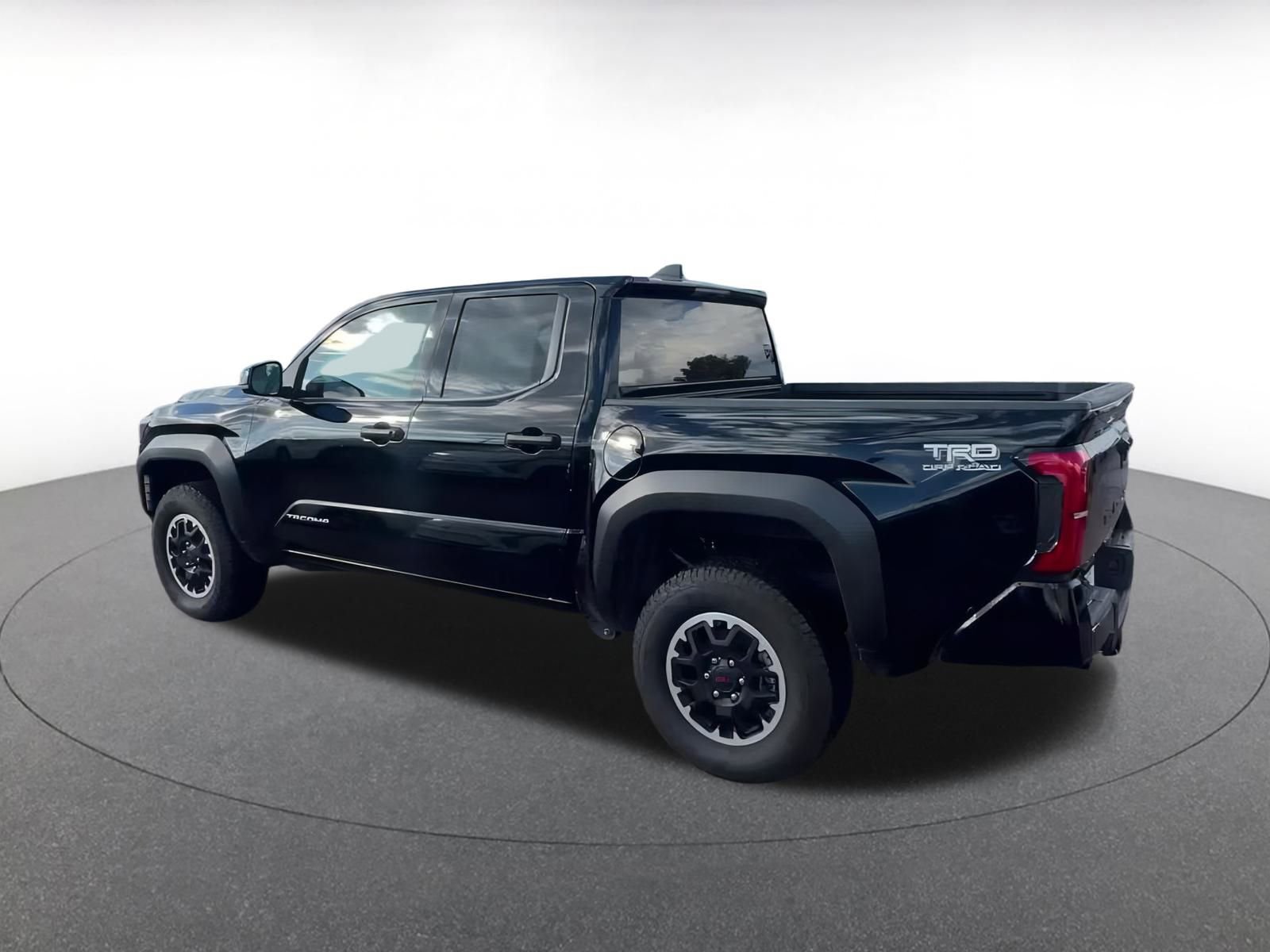 Thumbnail: 2025 Toyota Tacoma - 10