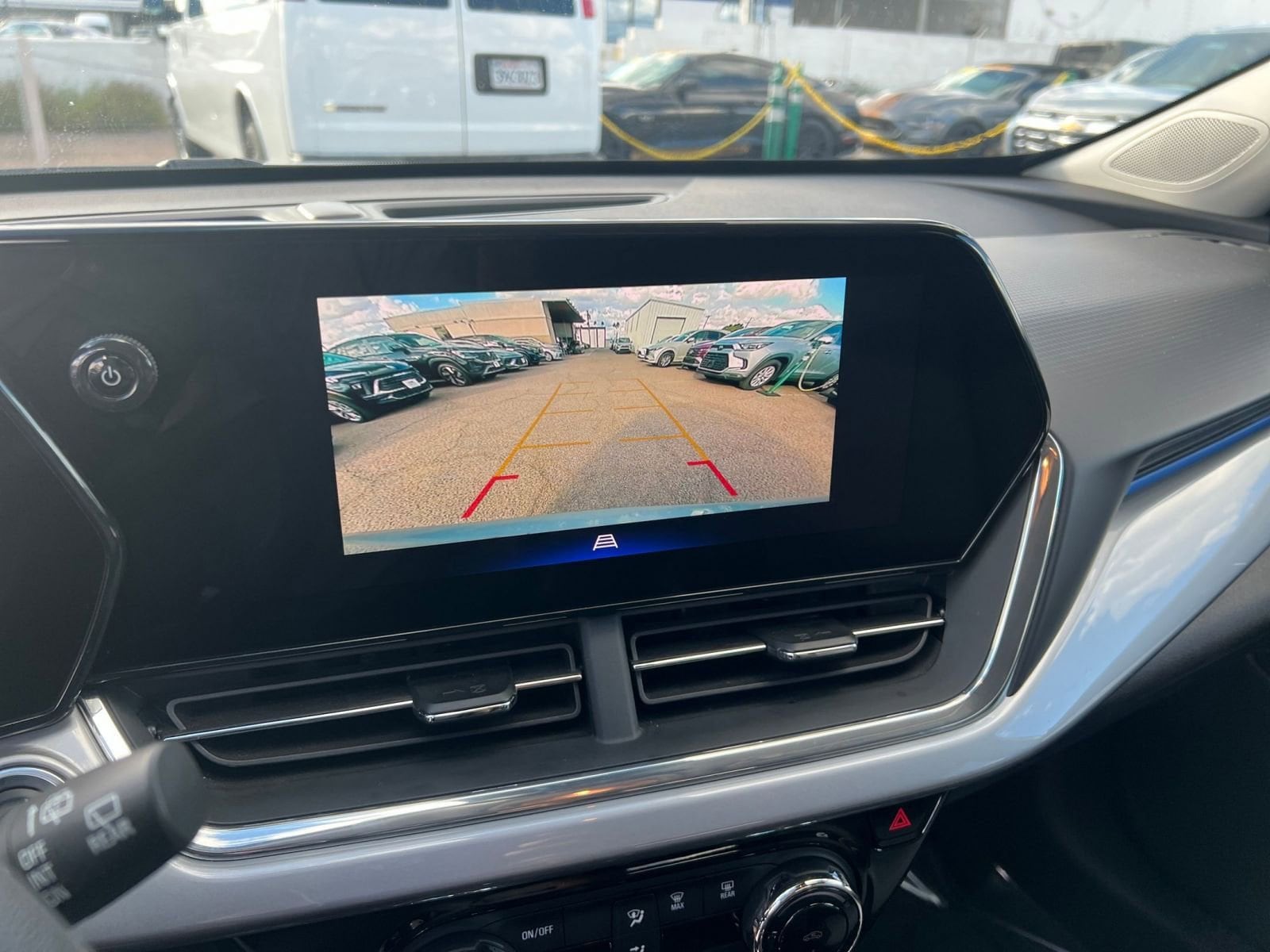 Thumbnail: 2025 Chevrolet Trax - 24