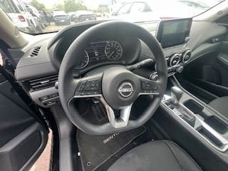 Thumbnail: 2025 Nissan Sentra - 10