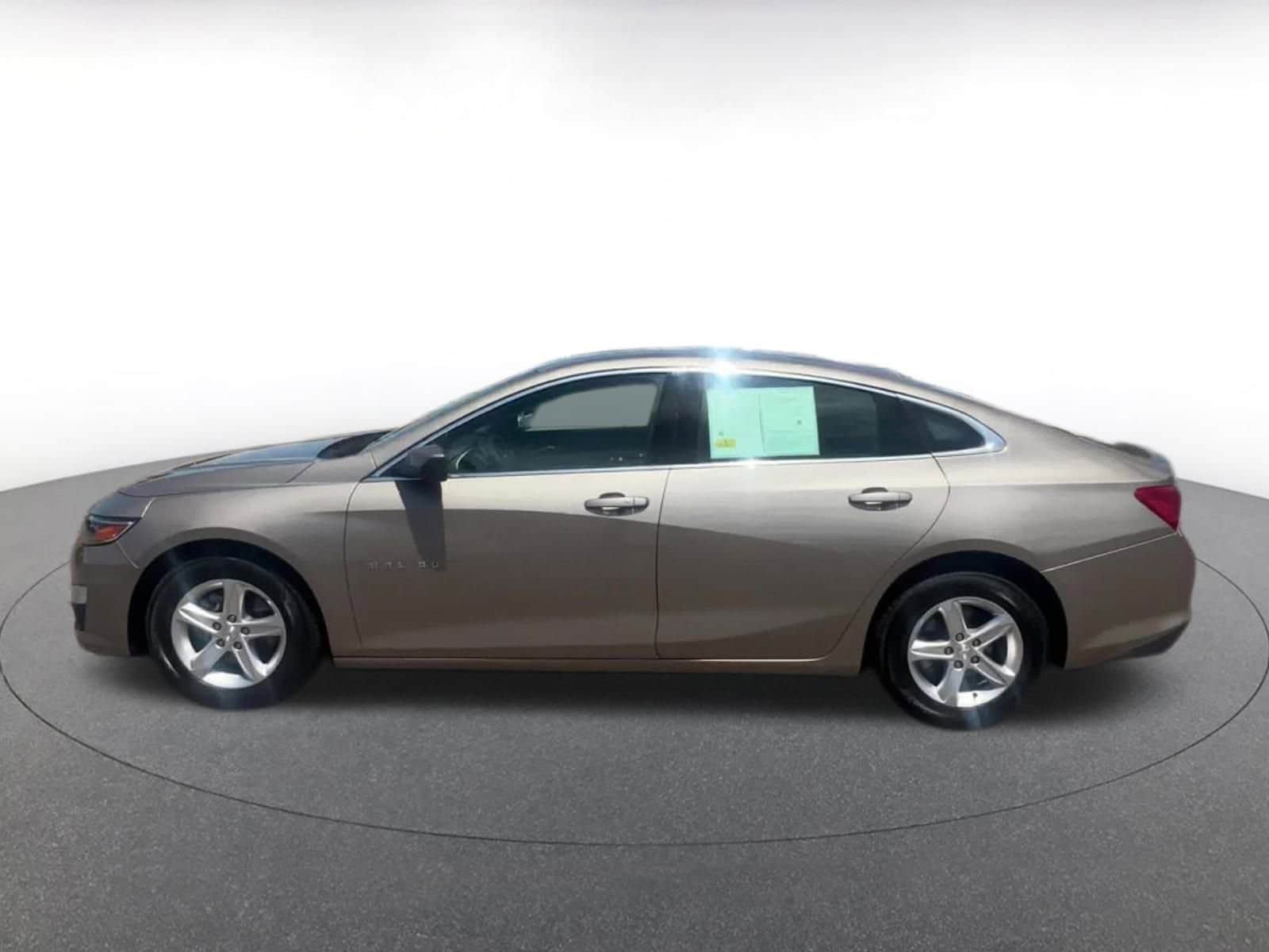 Thumbnail: 2023 Chevrolet Malibu - 9