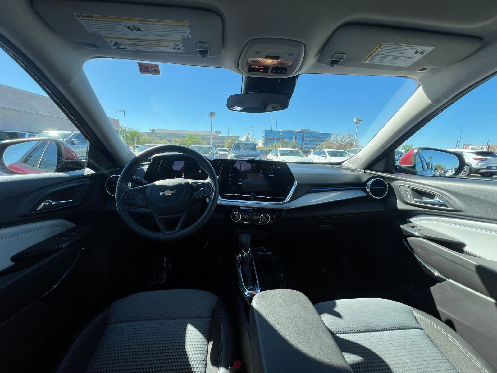 Thumbnail: 2025 Chevrolet Trax - 33