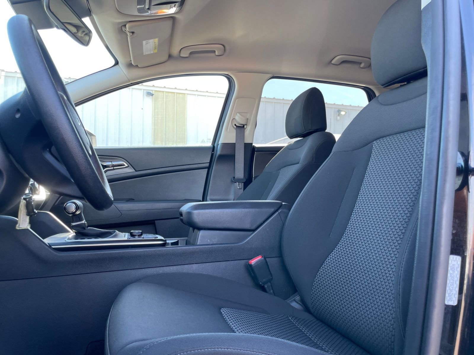 Thumbnail: 2025 Kia Sportage - 25