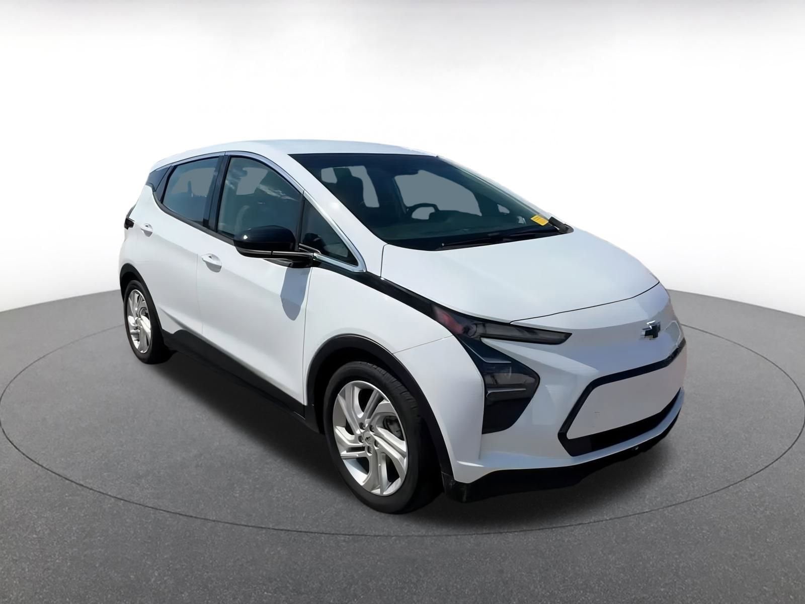 Thumbnail: 2023 Chevrolet Bolt EV - 3