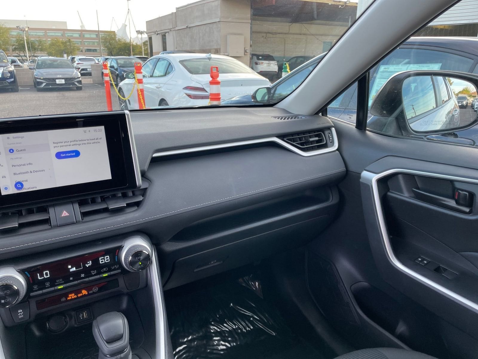 Thumbnail: 2025 Toyota RAV4 - 34