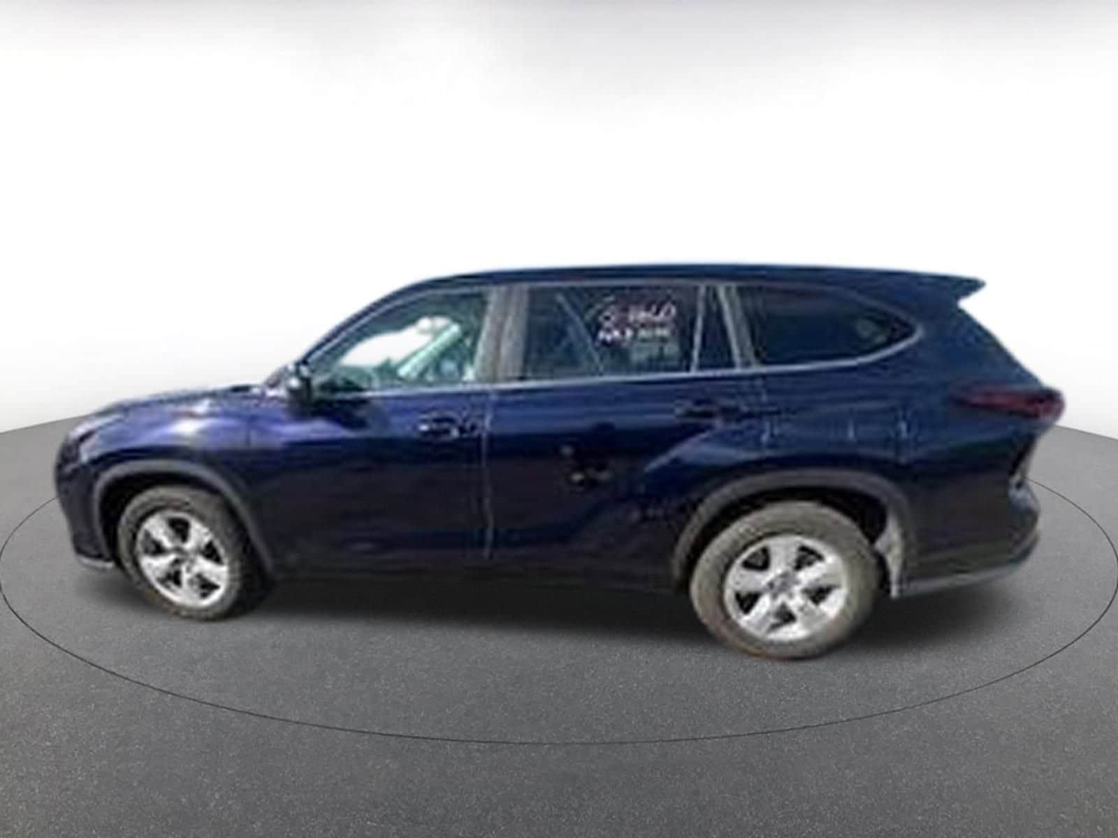 Thumbnail: 2025 Toyota Highlander - 4