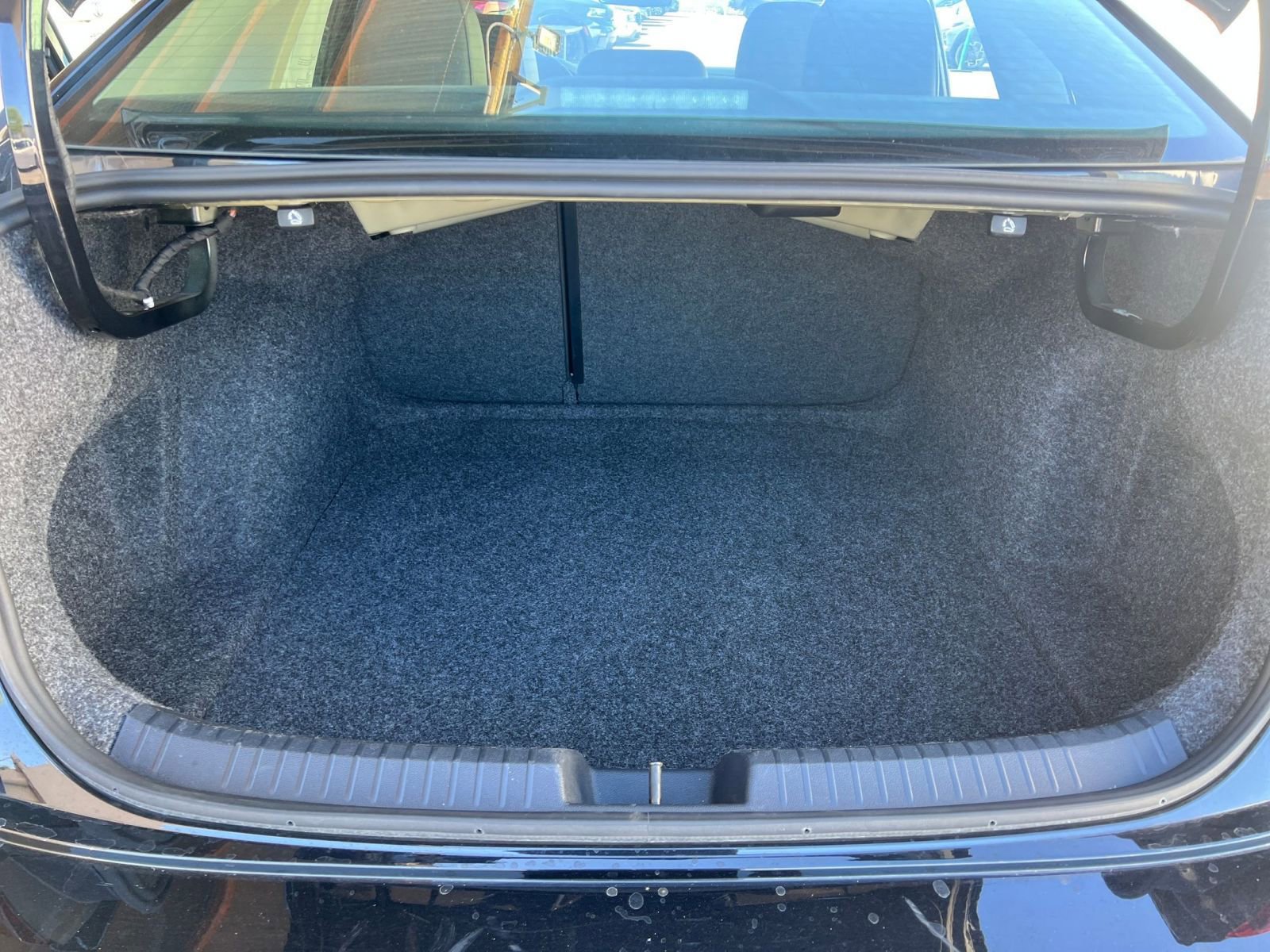 Thumbnail: 2025 Volkswagen Jetta - 31