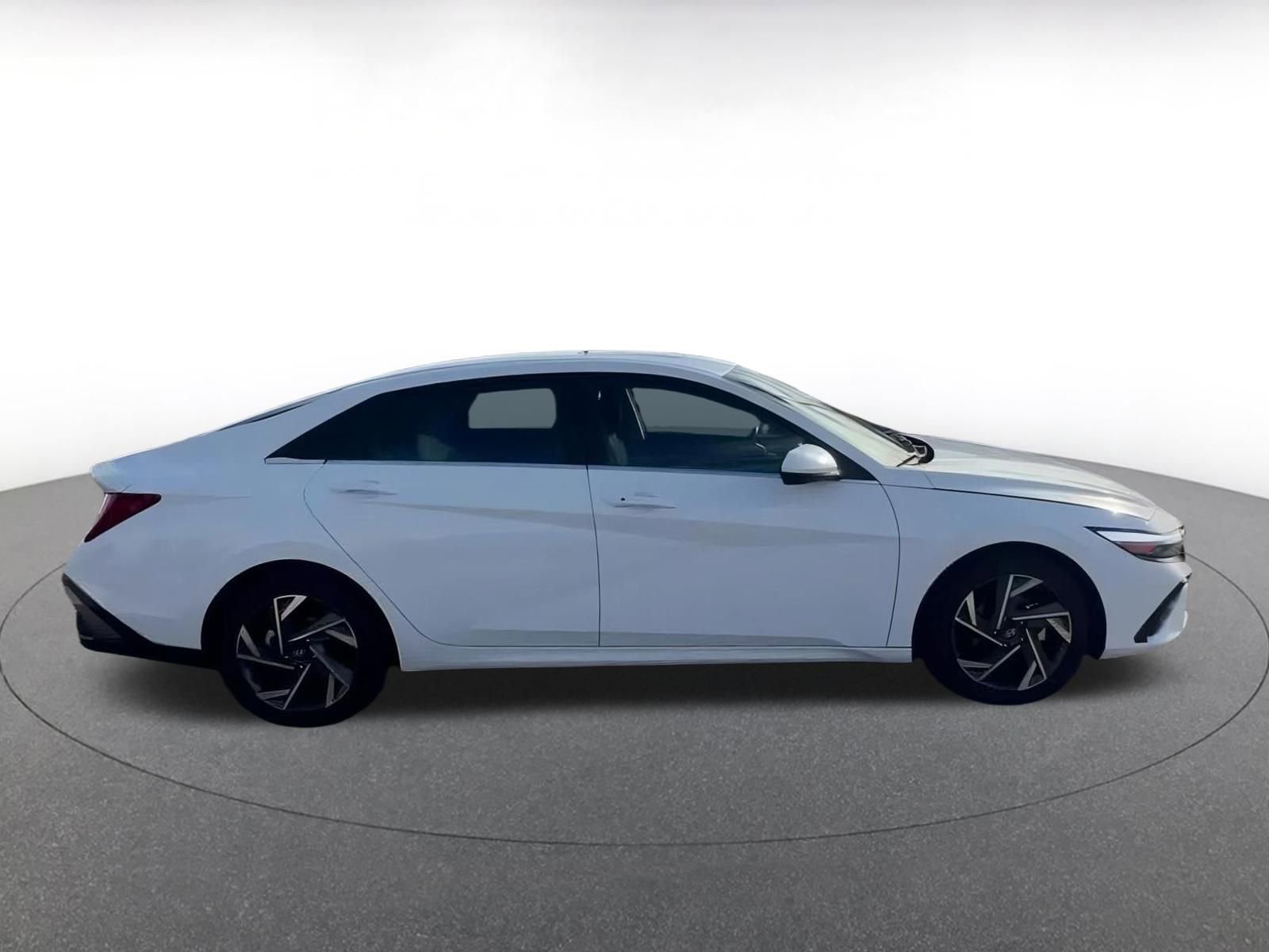 Thumbnail: 2025 Hyundai Elantra - 16