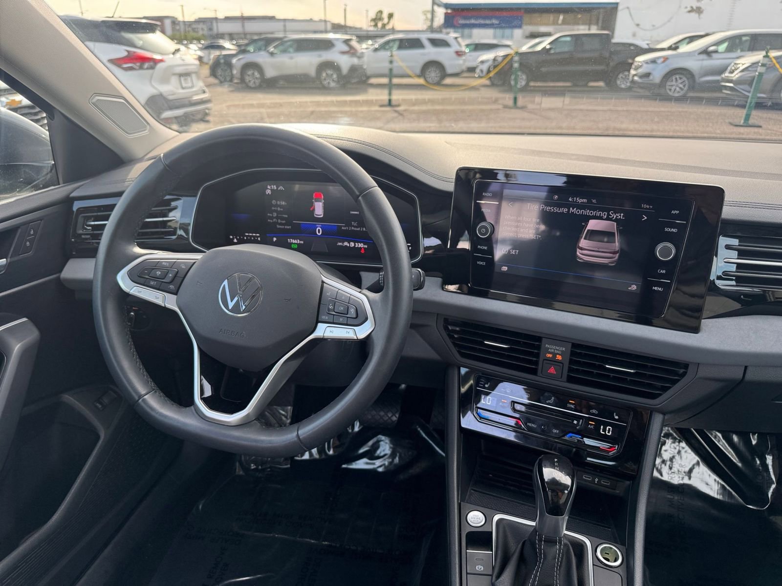 Thumbnail: 2025 Volkswagen Jetta - 33