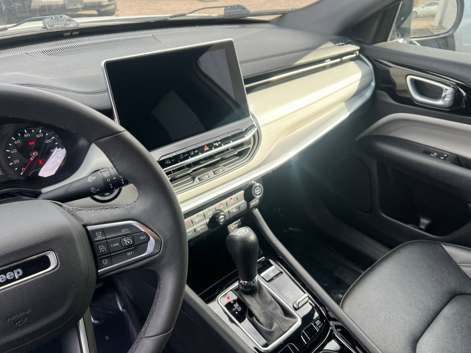 Thumbnail: 2025 Jeep Compass - 20