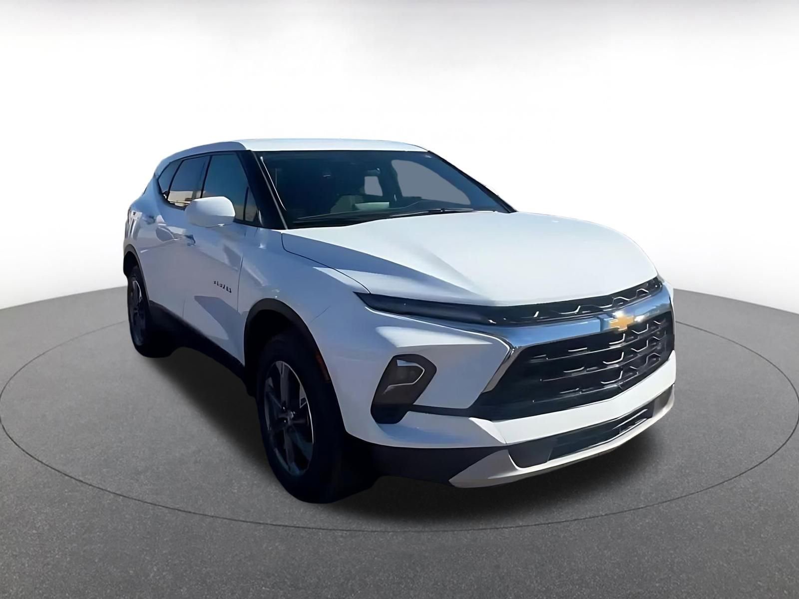 Thumbnail: 2025 Chevrolet Blazer - 3