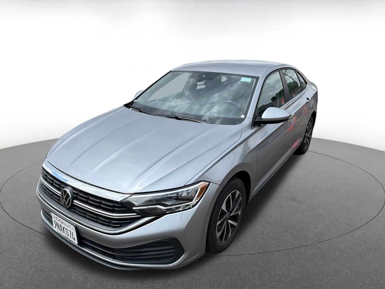 Thumbnail: 2024 Volkswagen Jetta - 3