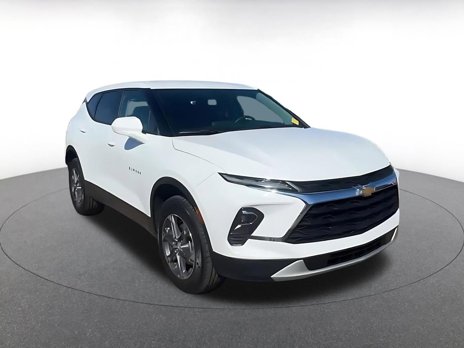 Thumbnail: 2025 Chevrolet Blazer - 3