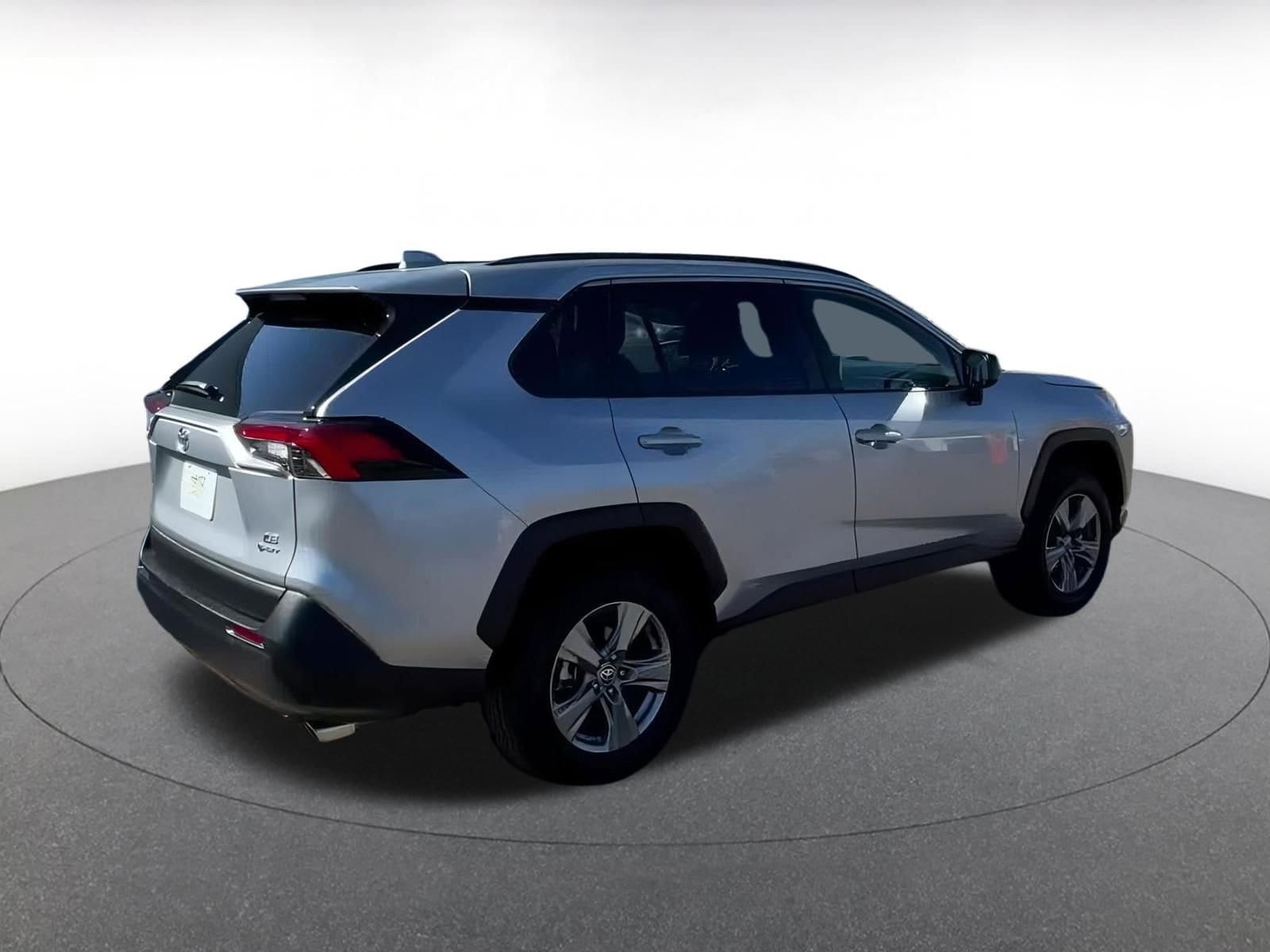 Thumbnail: 2025 Toyota RAV4 - 15