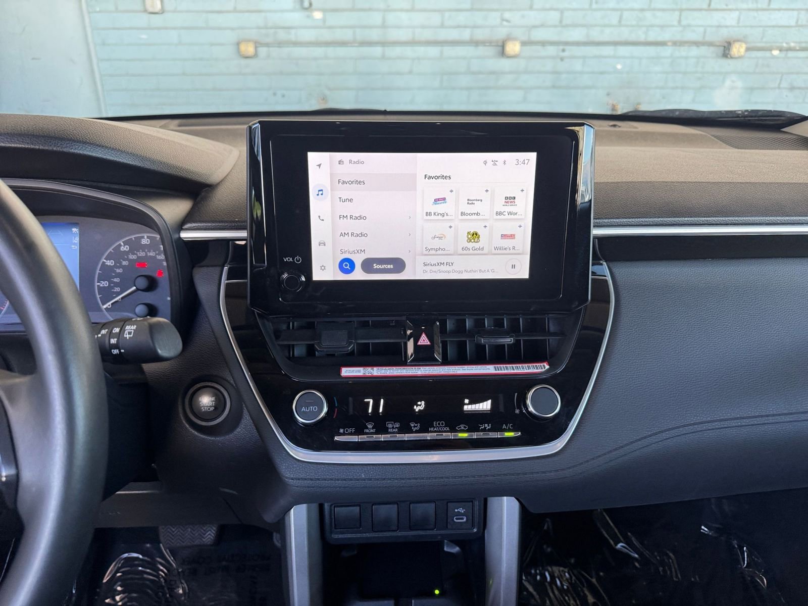 Thumbnail: 2025 Toyota Corolla Cross - 18