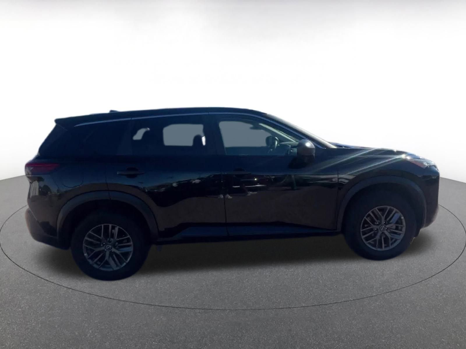 Thumbnail: 2023 Nissan Rogue - 16