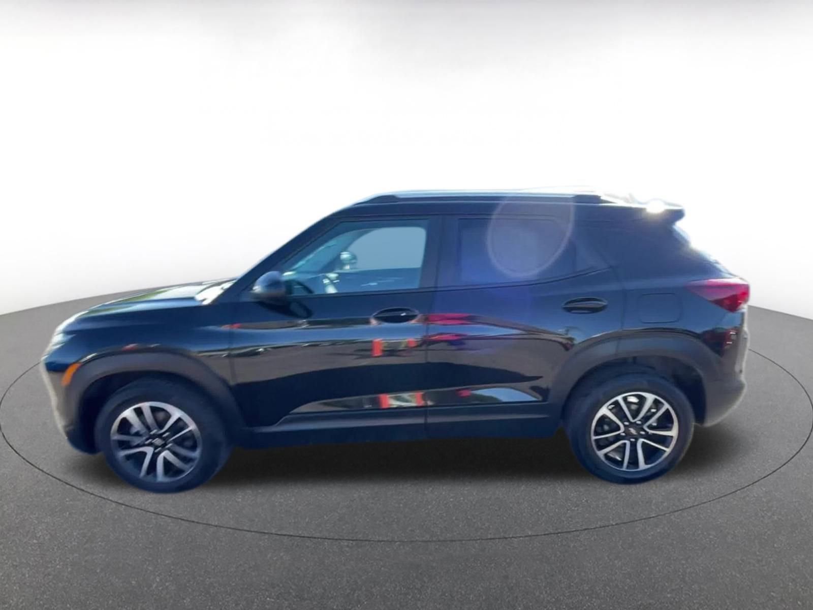 Thumbnail: 2025 Chevrolet TrailBlazer - 9