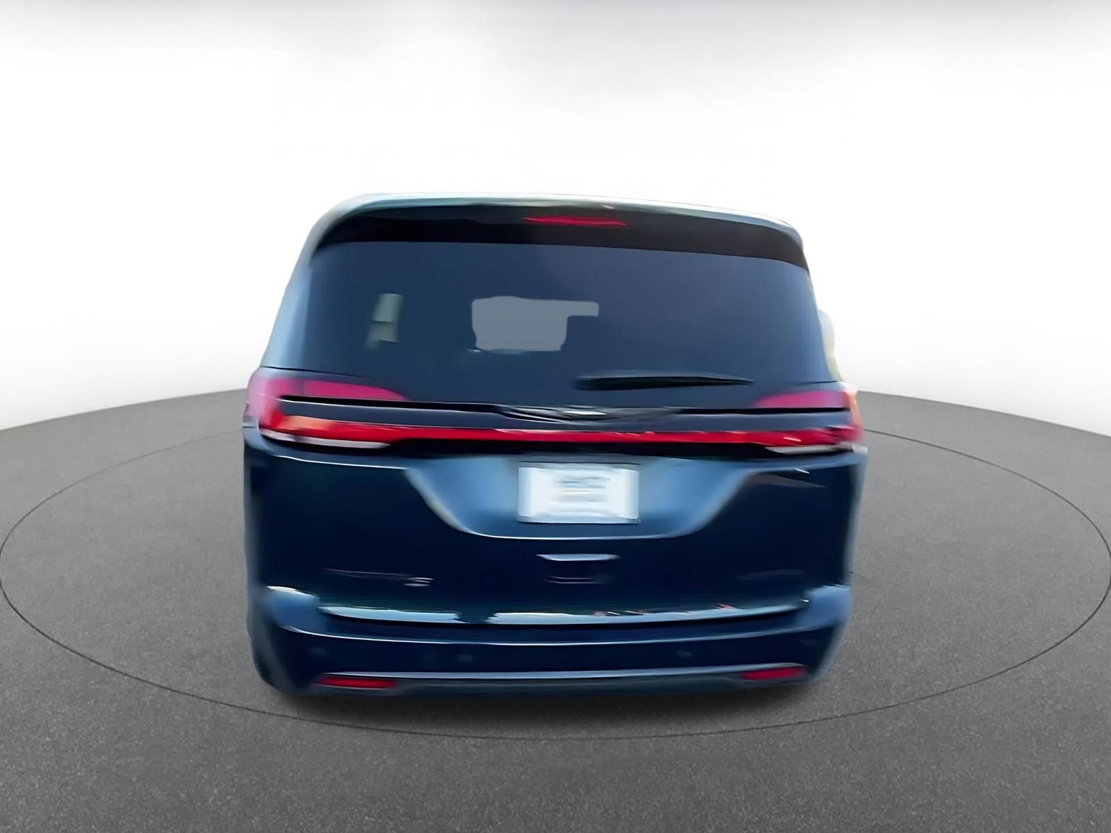 Thumbnail: 2025 Chrysler Pacifica - 12
