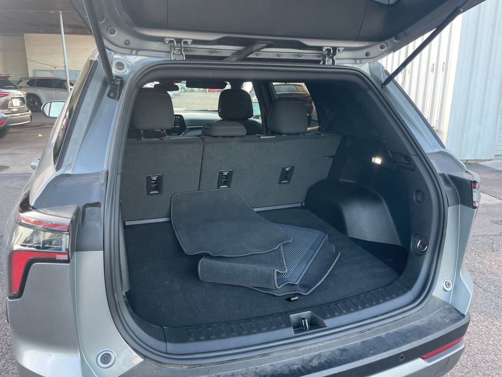 Thumbnail: 2025 Chevrolet Equinox - 30