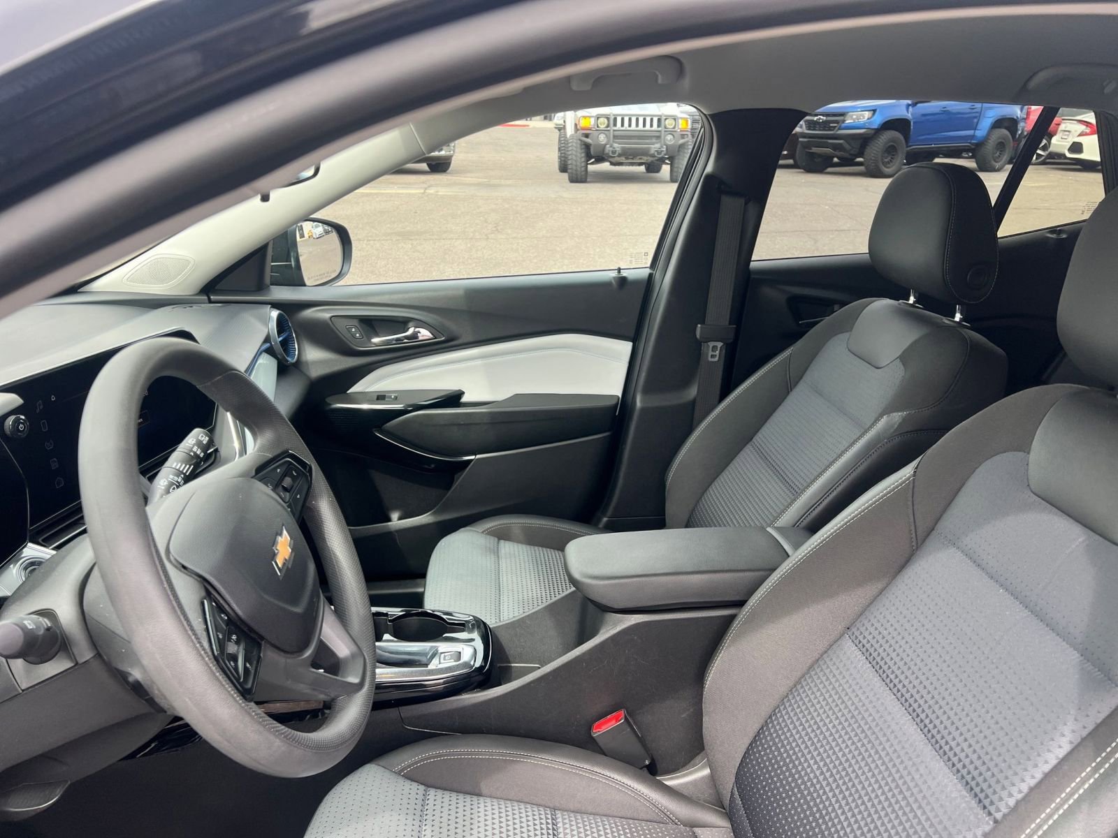 Thumbnail: 2025 Chevrolet Trax - 27