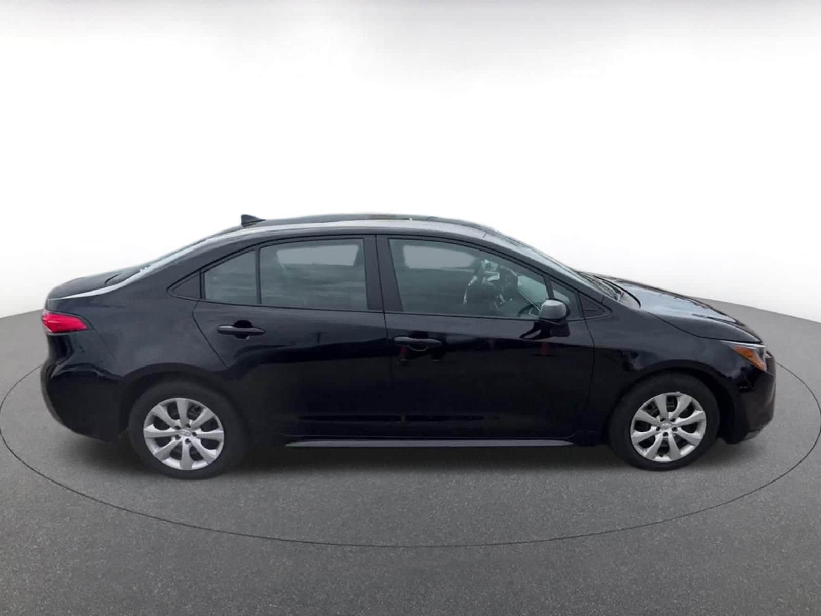 Thumbnail: 2025 Toyota Corolla - 16