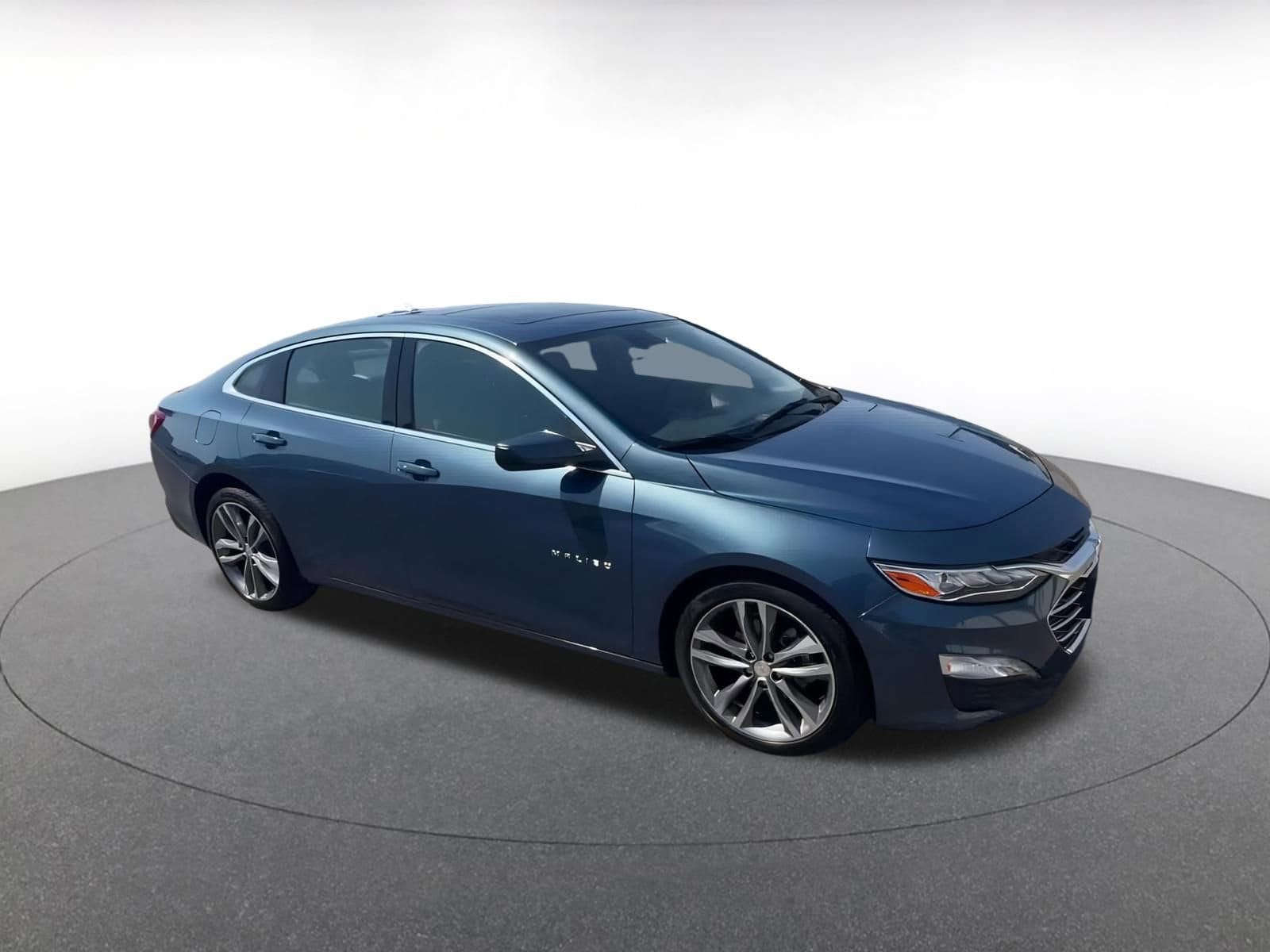 Thumbnail: 2024 Chevrolet Malibu - 2