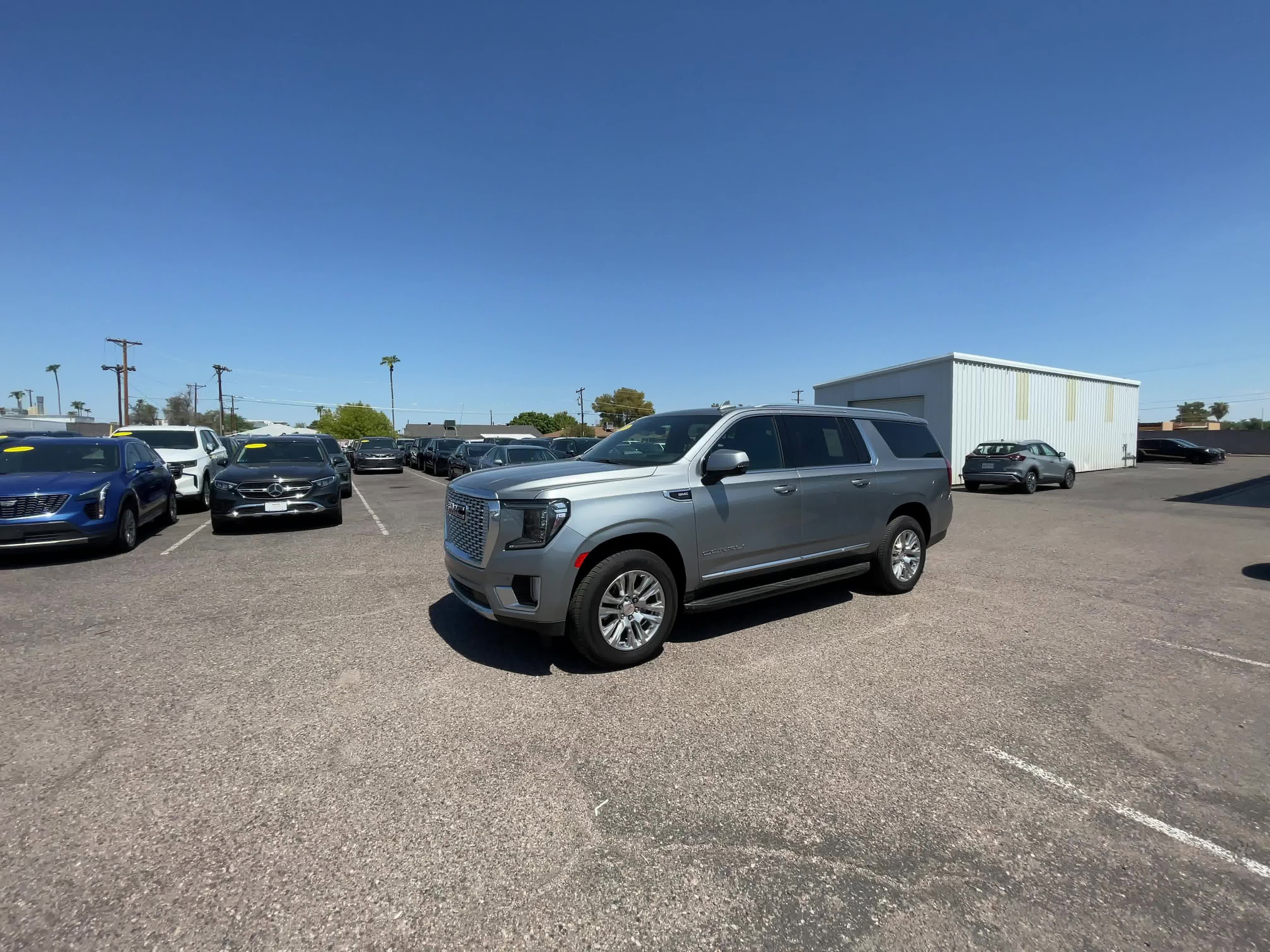 2023 GMC Yukon XL Denali 11