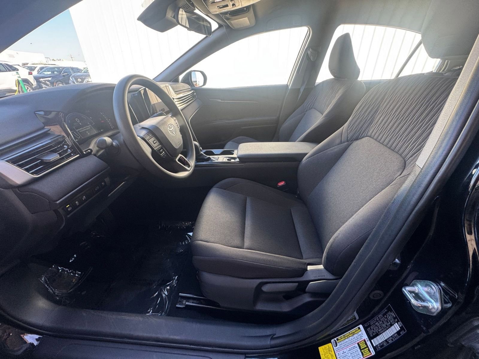 Thumbnail: 2025 Toyota Camry - 25