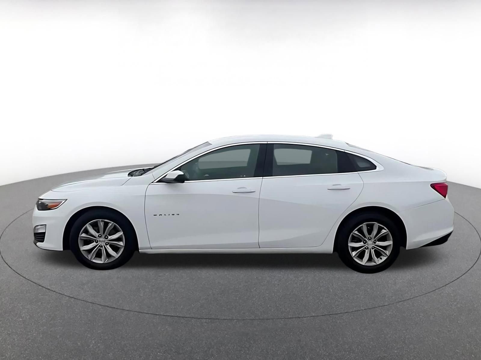 Thumbnail: 2023 Chevrolet Malibu - 9