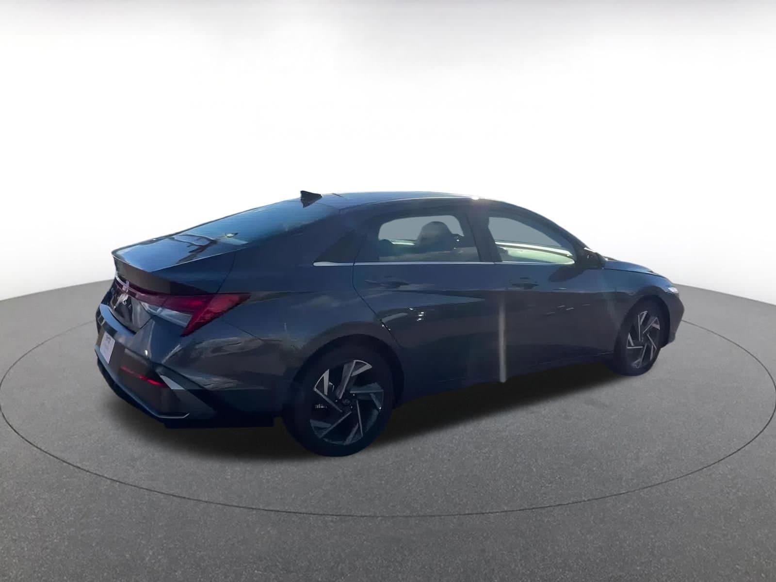 Thumbnail: 2025 Hyundai Elantra - 14