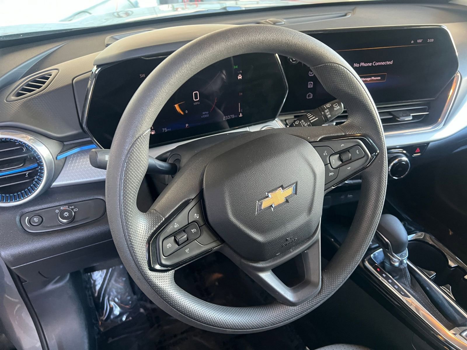 Thumbnail: 2025 Chevrolet Trax - 28