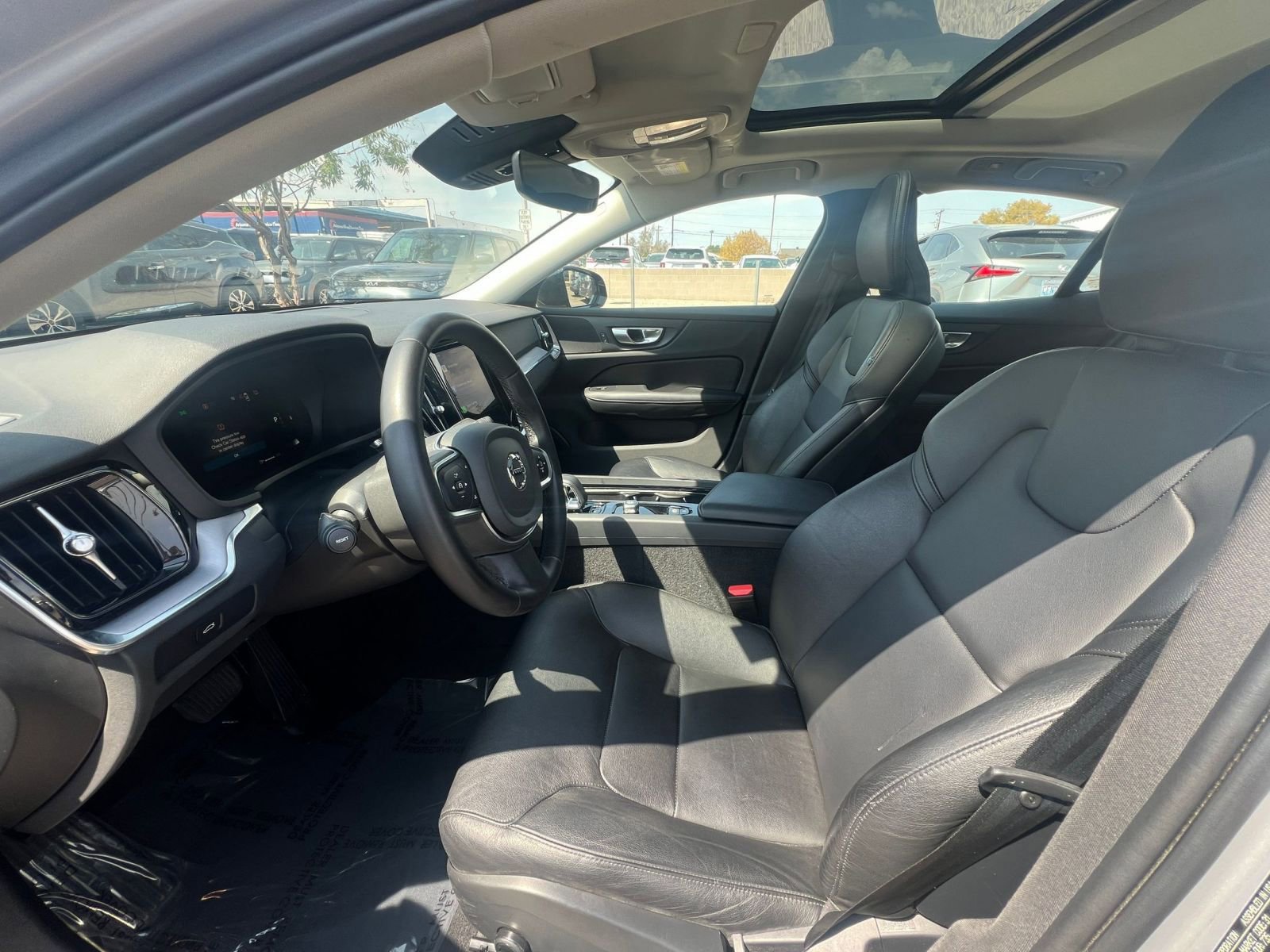 Thumbnail: 2024 Volvo S60 - 27