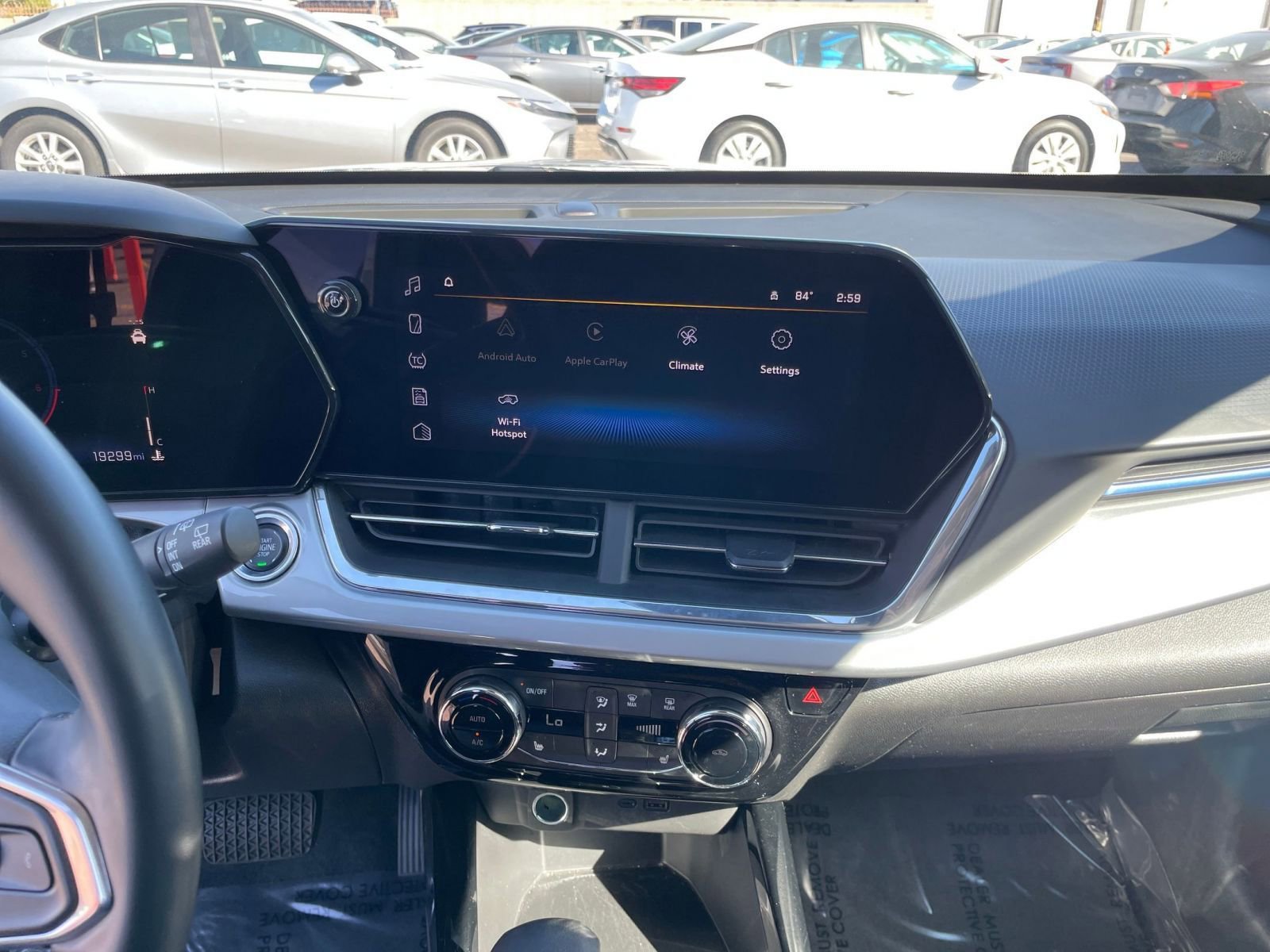 Thumbnail: 2025 Chevrolet Trax - 17