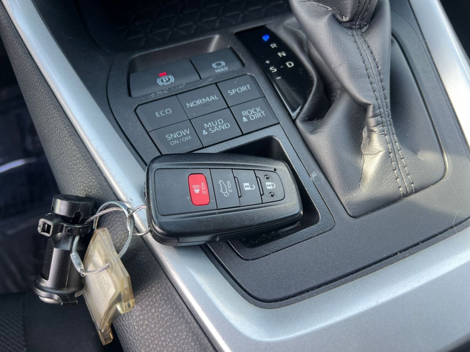 Thumbnail: 2025 Toyota RAV4 - 22