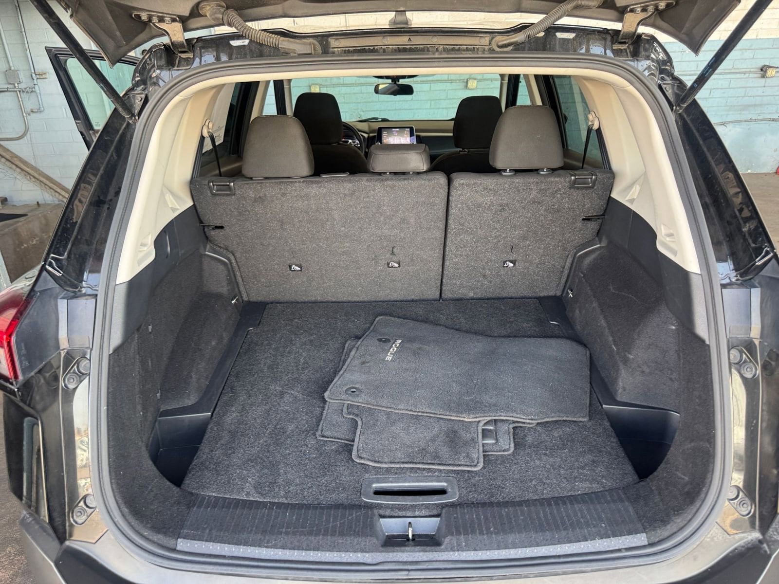 Thumbnail: 2023 Nissan Rogue - 29