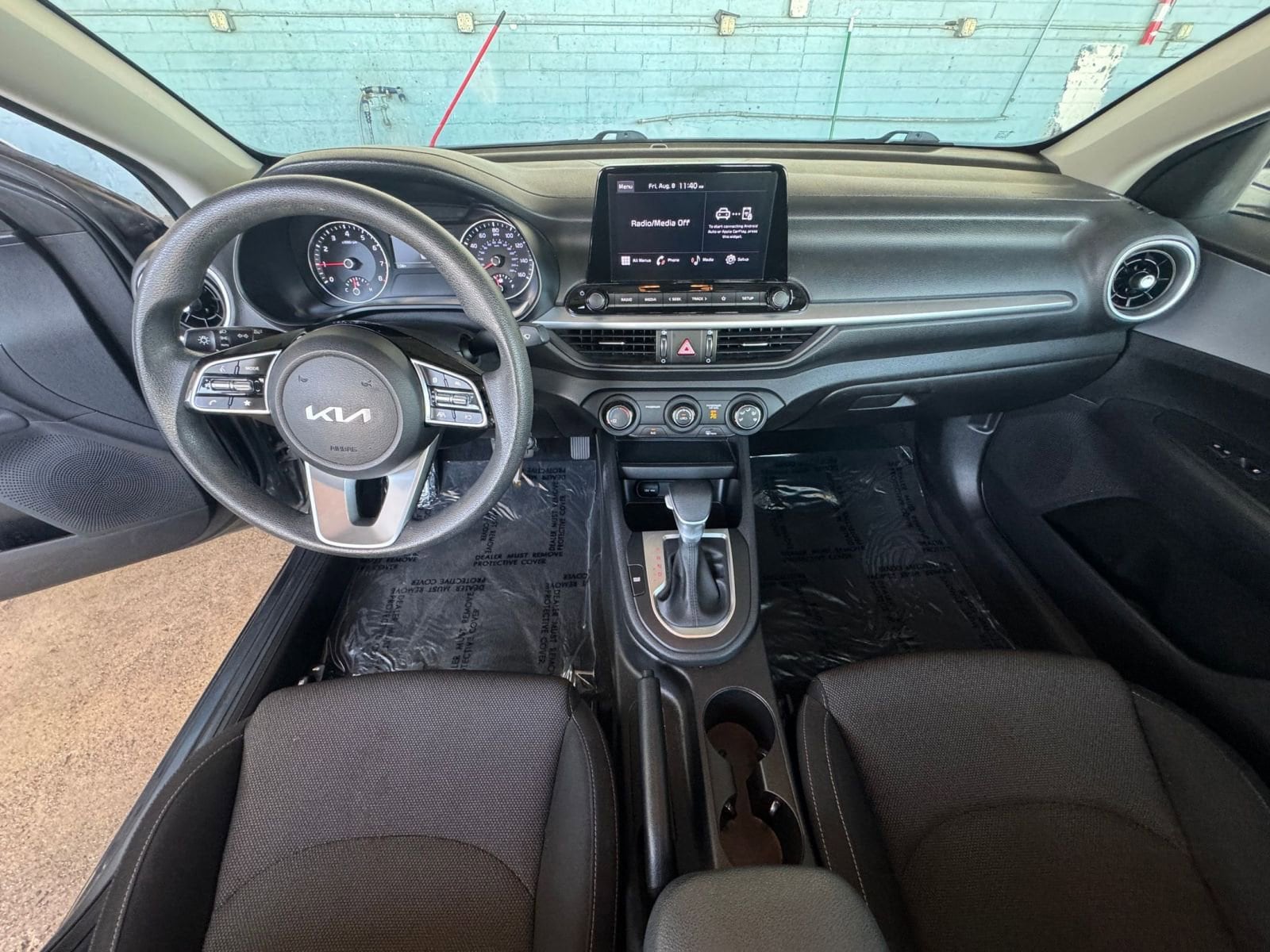Thumbnail: 2023 Kia Forte - 31