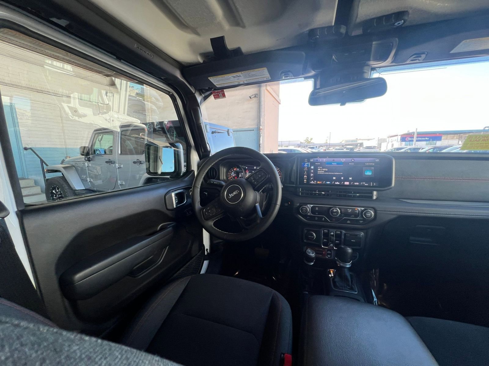 Thumbnail: 2025 Jeep Wrangler - 34