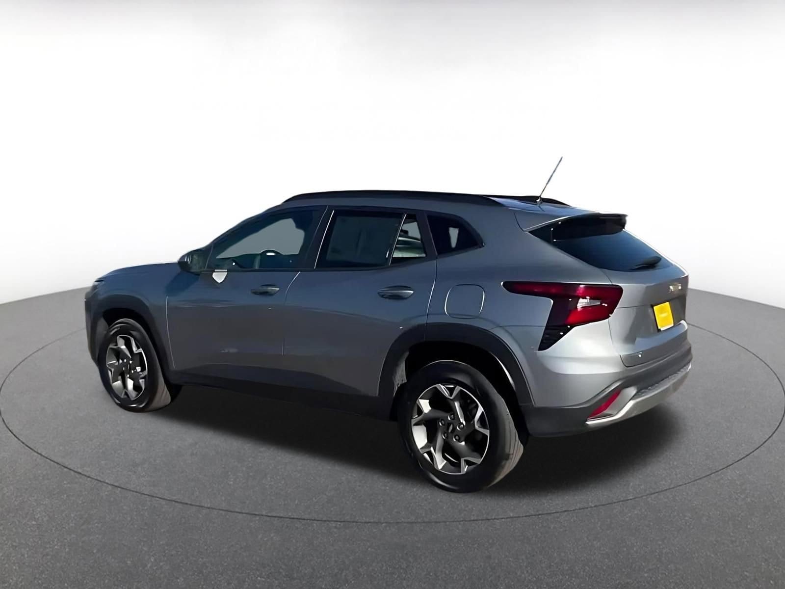 Thumbnail: 2025 Chevrolet Trax - 10