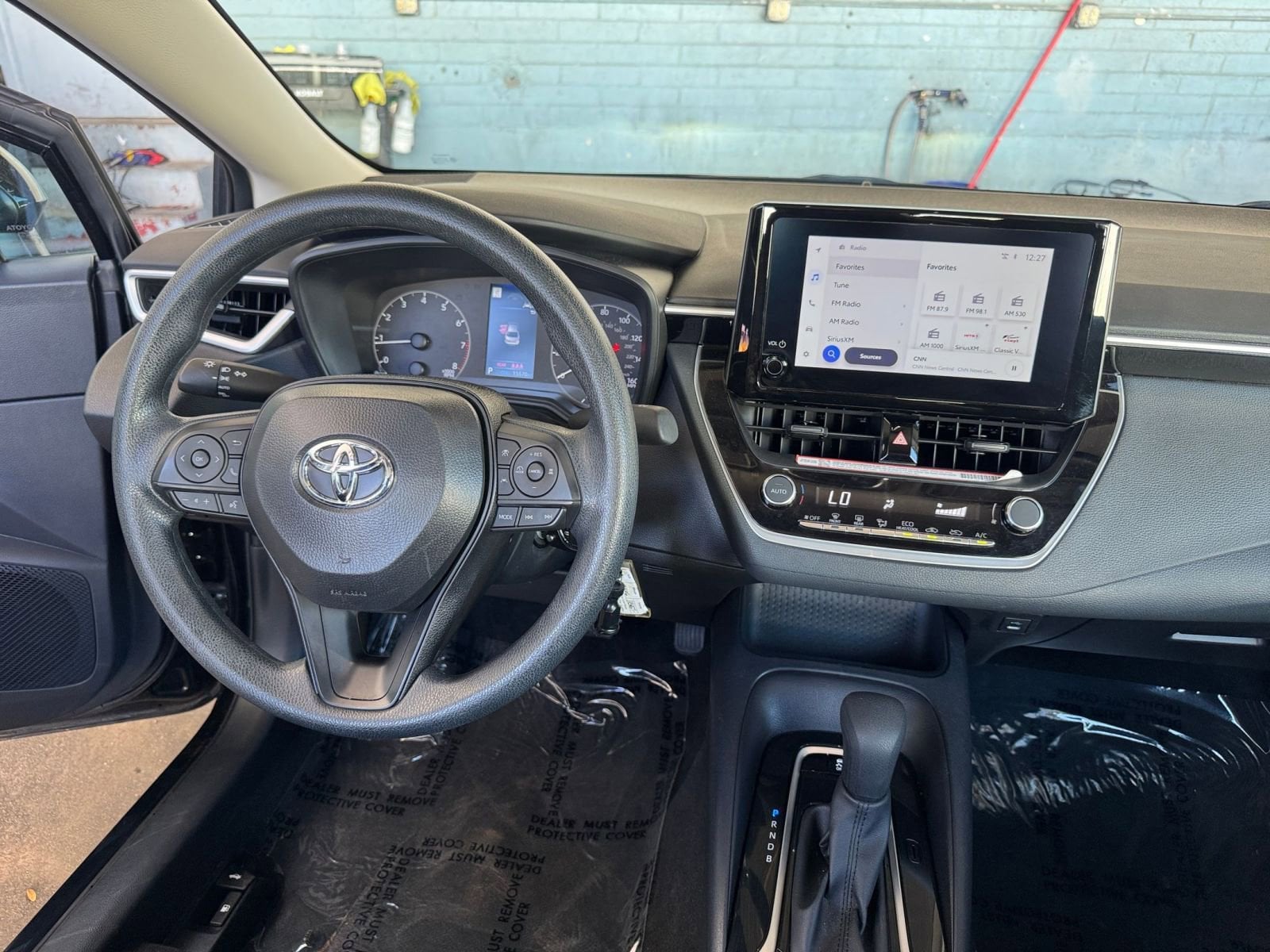 Thumbnail: 2025 Toyota Corolla - 33