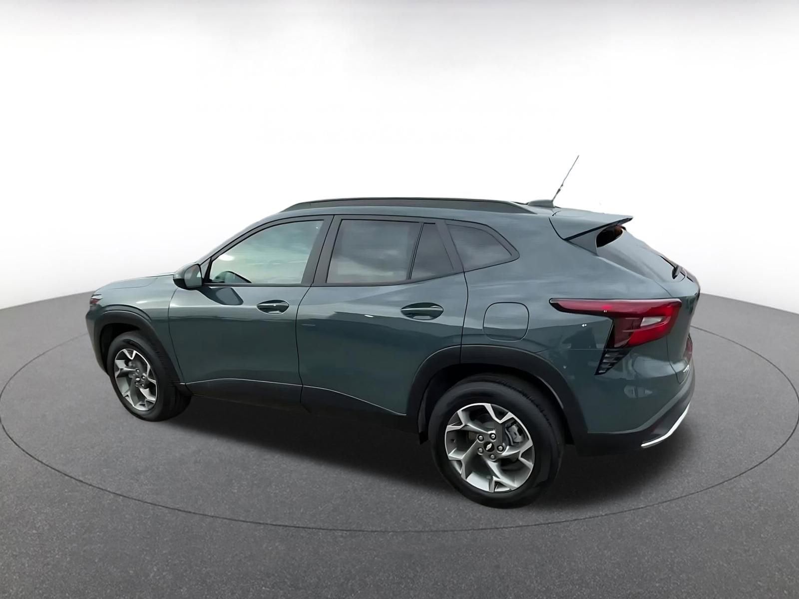 Thumbnail: 2025 Chevrolet Trax - 10