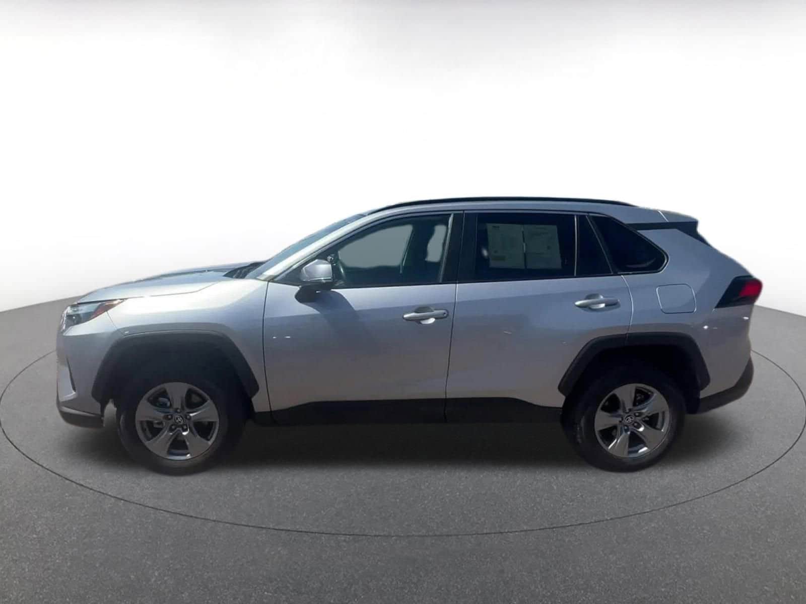 2024 Toyota RAV4 XLE 7