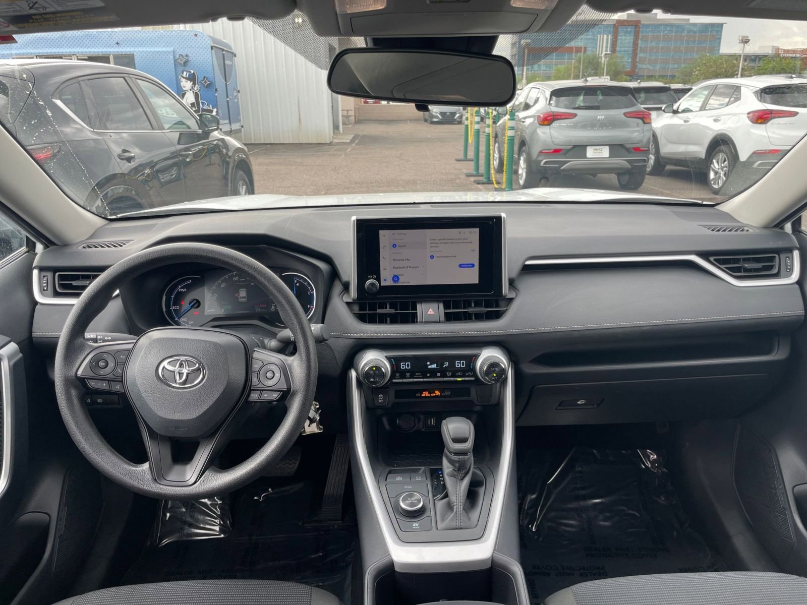 Thumbnail: 2025 Toyota RAV4 - 32