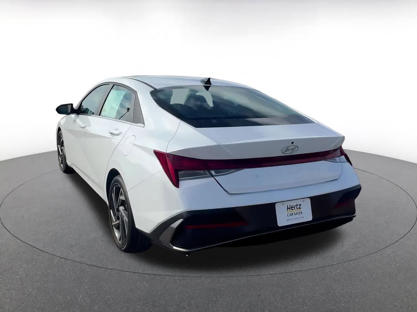 Thumbnail: 2025 Hyundai Elantra - 11