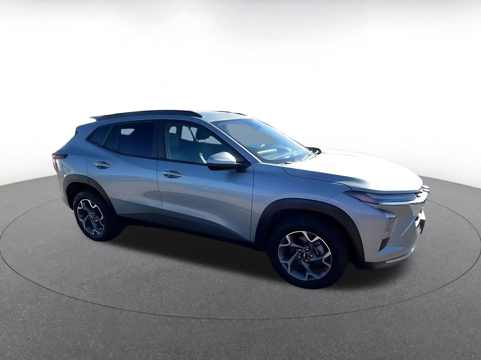 Thumbnail: 2025 Chevrolet Trax - 2