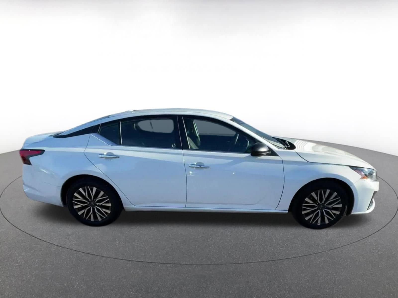 Thumbnail: 2025 Nissan Altima - 16