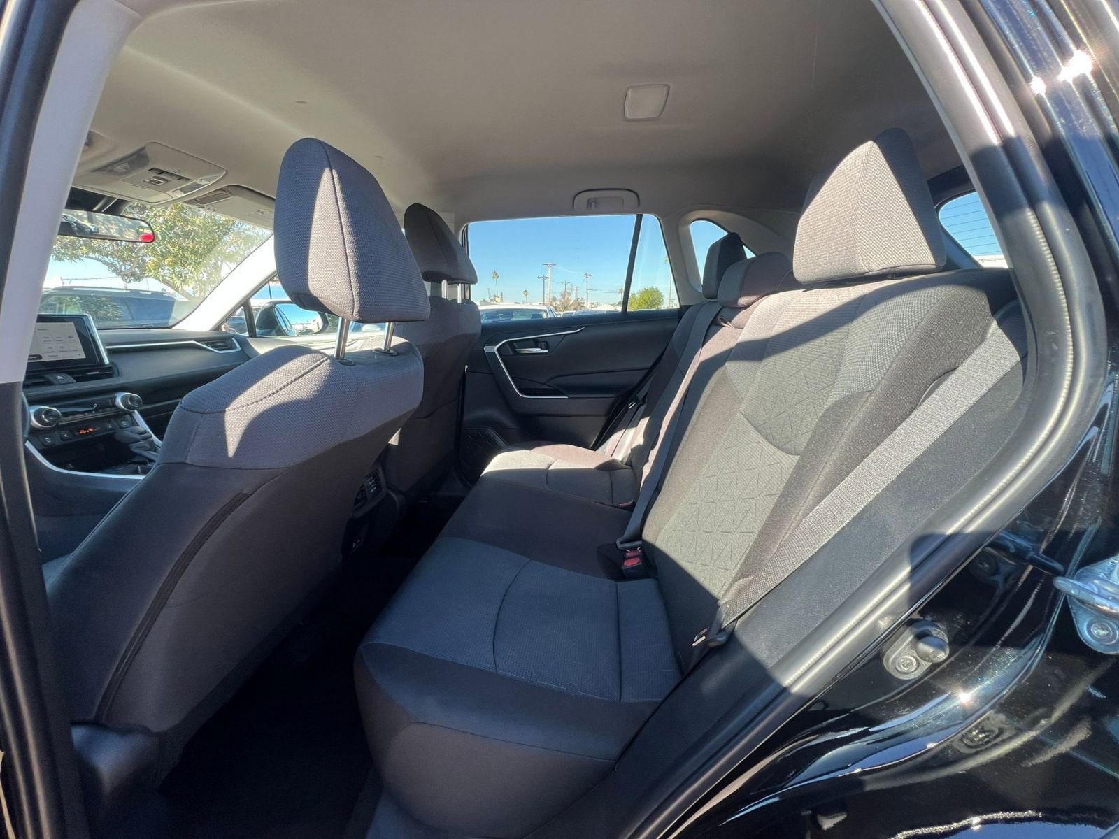 Thumbnail: 2025 Toyota RAV4 - 25