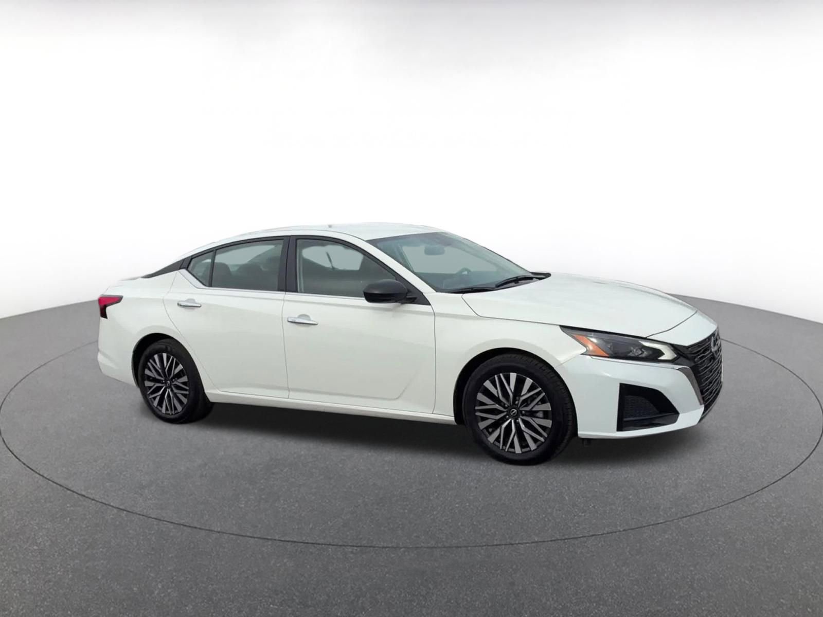 Thumbnail: 2025 Nissan Altima - 2