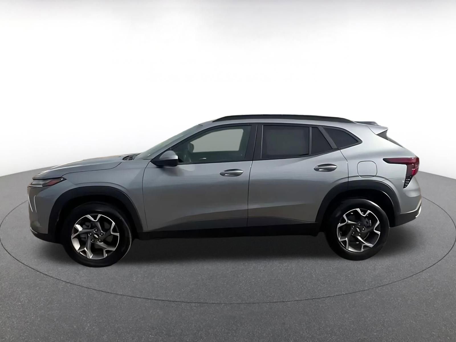 Thumbnail: 2025 Chevrolet Trax - 9
