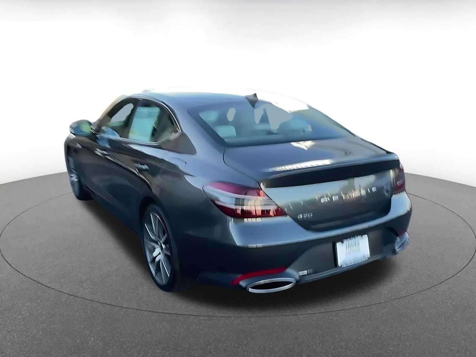 Thumbnail: 2025 Genesis G70 - 12