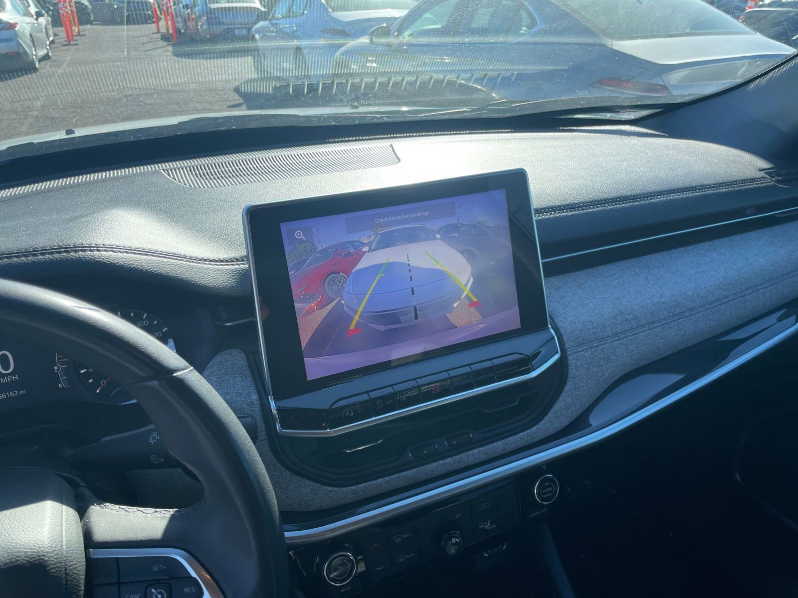 Thumbnail: 2023 Jeep Compass - 17